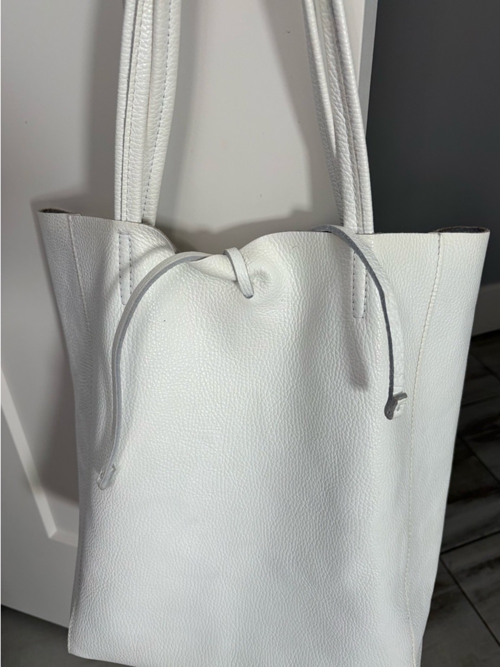 White pebbled, leather Drawstring Tote Bag -  
shopper tote made in Italy